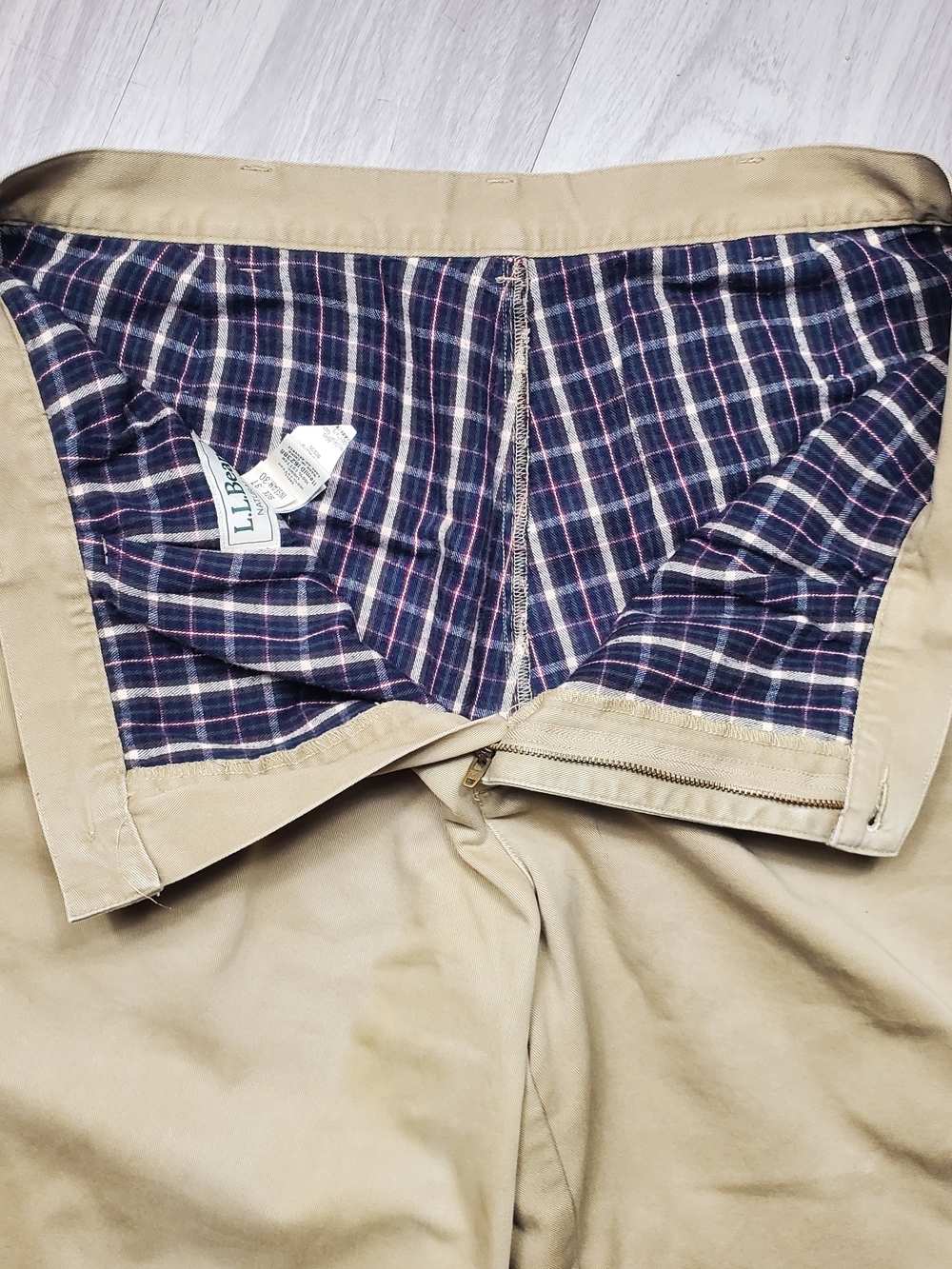 L.L.Bean Khaki Pleated Pants  162388 Fleece Lined Natural Fit Mens 37x30